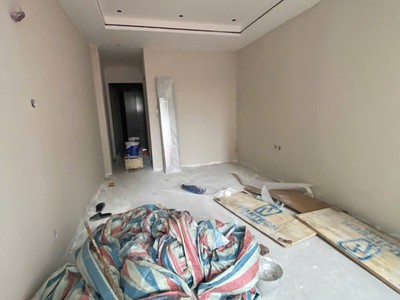 Bán nhà mới xây   thang máy   ngõ thông   gần aeon long biên 2