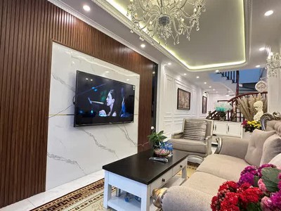Nhà mới ở luông 6 p ngủ phố đàm quang trung 46m2 x 5 tầng,mặt tiền  3.5m, 8.3 tỷ long biên. 4