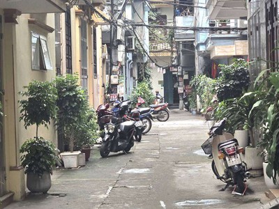 Nhà phân lô đền lừ, ô tô đỗ cửa, nhỉnh 8 tỷ 0