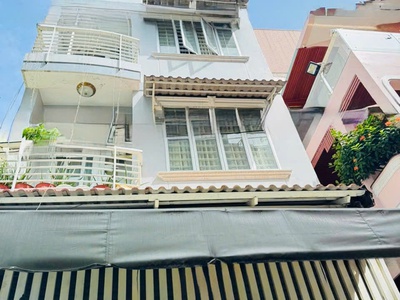 Nhà đẹp tân bình   ngang 4.85m   5 tầng btct   xe hơi tới cửa   57m  công nhận. nhích 10 tỷ. 4