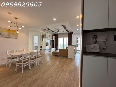 Bá.n nh.à quận 7, ô tô đổ cửa, 4x10m, 4 tầng,huỳnh tấn phát p bình thuận, giá chỉ nhỉnh 5 tỷ 2