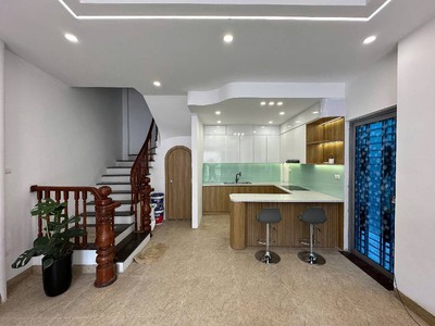 Nhà mới - lô góc- ô tô tải đỗ cửa- ô tô vào nhà- sát mặt hồ phong thủy 1
