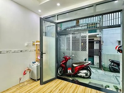 Nhà  đường phạm văn hai quận tân bình phường 3. 1