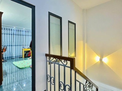 Nhà  đường phạm văn hai quận tân bình phường 3. 3