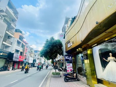 Nhà mt đường hồ văn huê phường 9 quận phú nhuận . 0