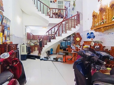 Nhà đẹp tân bình   ngang 4.85m   5 tầng btct   xe hơi tới cửa   57m  công nhận. nhích 10 tỷ. 1