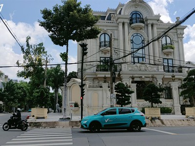 Bán nhà 4 tầng kinh doanh khu ao sen   100m    doanh thu 50tr/th   giá 13.2 tỷ 0