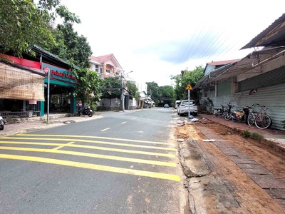 Bán gấp nhà 125m  gần vincom lê văn việt   giá chỉ 4.8 tỷ   hẻm ô tô   hiệp phú thủ đức 3