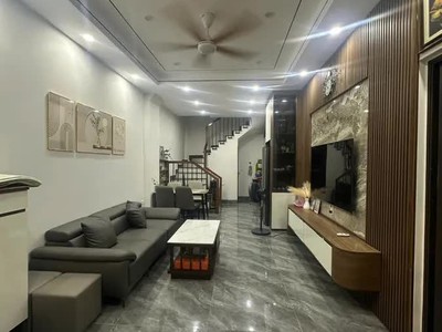 Nhà mới ở luôn phố ngọc trì 37m2  5 tầng mặt 5m,7.05 tỷ long biên. 1