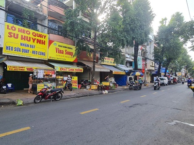 Hiếm-cho thuê nhà mặt tiền chợ hiệp tân 64m  ,2 lầu st - gần chung cư 3