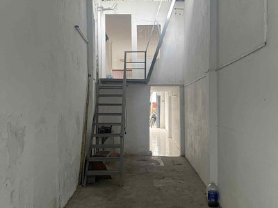 Cho thuê mbkd ngõ 895 phố giải phóng, 70m2 x 1.5 tầng, 10 triệu 3
