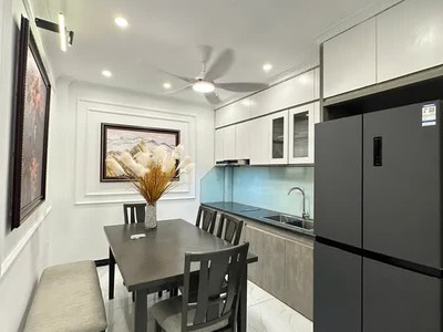 Nhà mới ở luông 6 p ngủ phố đàm quang trung 46m2 x 5 tầng,mặt tiền  3.5m, 8.3 tỷ long biên. 0