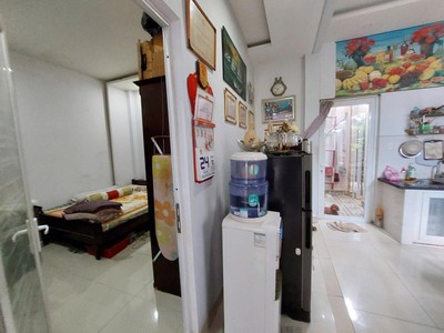 Bán nhà 2 tầng, dt 120m , 4pn, 4wc, q.2, 6.8 tỷ, sổ hồng 3