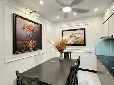 Nhà mới ở luông 6 p ngủ phố đàm quang trung 46m2 x 5 tầng,mặt tiền  3.5m, 8.3 tỷ long biên. 1