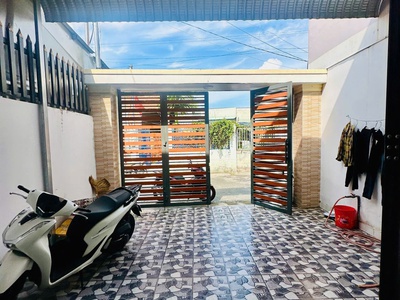 Bán nhà 1t1l mới đẹp, sân oto, nhựa 5m thông, gần chợ tân phong, chỉ 3ty250 1
