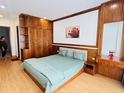 Nhà mới 7 tầng thang máy trần cung   gần phố - giá 10 tỷ 8 3