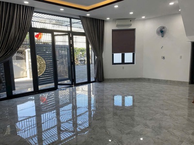 Cho thuê nhà mới mặt tiền gần đại học nha trang, phường bắc nha trang. 1