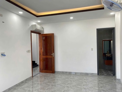 Cho thuê nhà mới mặt tiền gần đại học nha trang, phường bắc nha trang. 4