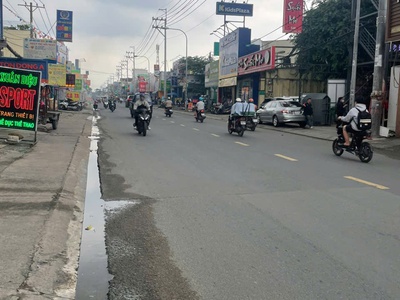 Bán nhà mặt tiền 1 trệt 3 lầu 5x20m giá 10,5 tỷ đường nguyễn ảnh thủ 0