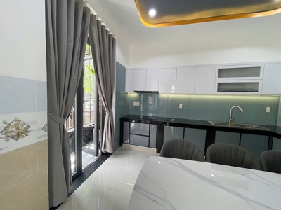 Cần bán nhà căn góc 4 tầng hẻm ô tô  phước hải sát đường  thích quảng đức đối diện hà quang 1 dt 2