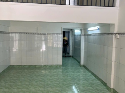 Cho thuê nhà 1 trệt 1 lửng 1 lầu sân thượng 100m2 - mặt tiền số 15 ca văn thỉnh, p.11, q.tân bình 1