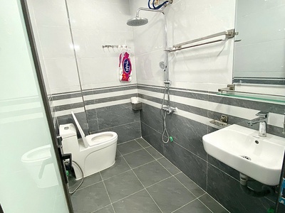 Nhà 3,5 tầng/70 m2 xây mới độc Lập, cách đường Hồ Sen 30 m. Giá chỉ 3 tỷ 800 triệu 3