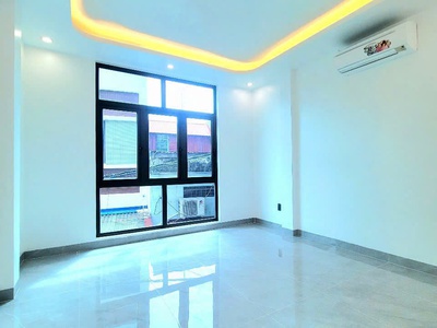 Nhà 4 tầng, ô tô đi lại thoải mái cách đường Hồ Sen 50 m 5