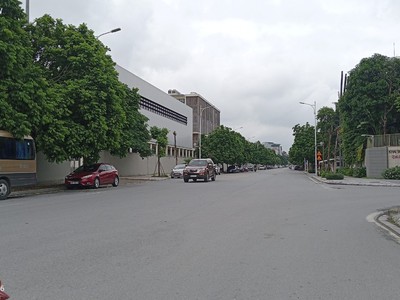 Bán đất trung tâm ngọc thụy   mặt tiền đẹp, vị trí vàng 1