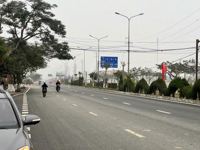 Rẻ nhất mặt đường 353 trục phạm văn đồng - nguyễn hữu cầu. giá chỉ từ 3x triệu/m2. 3