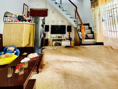  nhà hxh 2tầng ngang 4,2m dài 19m 80m2 shr hoàn công đủ giá 6,9tỷ lh 0949351891 mr toan 2