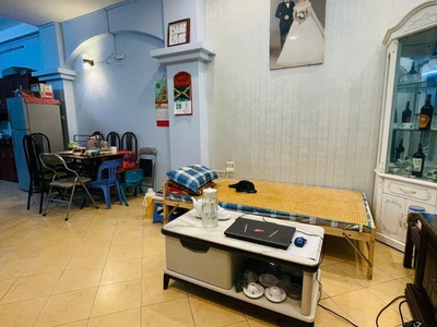 Cần bán nhà 40m x 3 tầng giá 8ty150 cực ngon giá tốt ngõ 296 minh khai, hbt 4