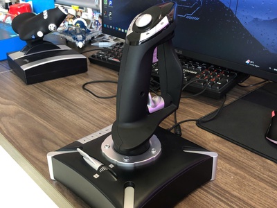Cần lái máy bay  Joystick  PXN-2119PRO 1,49kg màu đen. Tình trạng: tốt 0