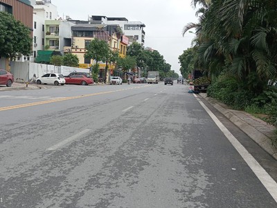 Nhỉnh 26 tỷ-hàng f0 95,5m2 lô góc-tái định cư ngọc thụy-long biên-kinh doanh-văn phòng-view đường 1