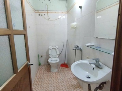 Cho thuê nhà mặt ngõ Đằng Hải , Hải An . Có đồ cơ bản , ô tô đỗ trong sân 0
