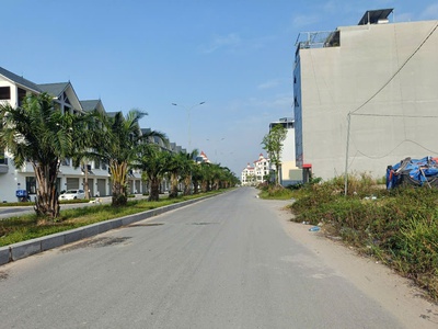 Bán lô góc vip thăng long 9, 105m    mt 10.9m, vỉa hè kd đỉnh, ngay hinode, giá 18.2tỷ 2