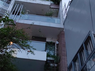 1 căn ra mt, 3 tầng kiên cố, ô tô đổ cửa, ở/kd , hxh lý thường kiệt, chỉ 12.9 tỉ 2