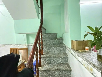 Nhà 1 trệt 1 lầu đường 4m ô tô đỗ cửa tân thới hiệp 21 gần bệnh viện q12 5