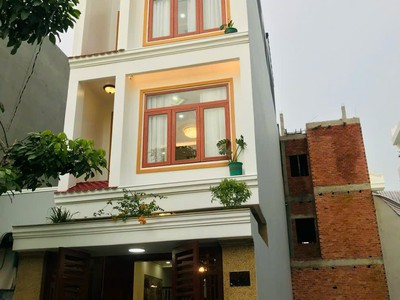 Nhà đẹp 1 trệt 3 lầu chỉ 2 tỷ trong KDC cát tường phú sinh đức hòa long an 7