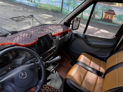 Chính chủ bán xe Mercedes sản xuất năm 2011  3