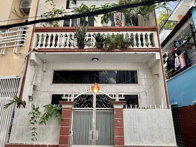 SIÊU NÓNG - QUẬN 10 - NGÃ BẢY LÝ THÁI TỔ, 60m2, hẻm 4m, 3s ra mặt tiền KD sầm uất. 1
