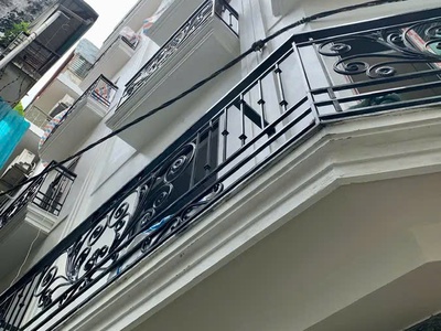 TÒA CCMN 6 tầng thang máy Đội Cấn ngay đoạn ngã tư Văn Cao, Liễu Giai   Lô góc - 13 phòng khép kín - 0