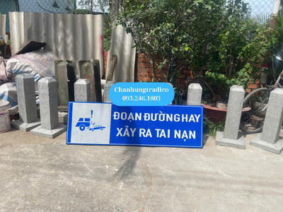 Sản xuất và cung cấp biển báo giao thông phản quang và trụ 4