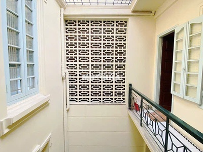Mặt đường Trần Nguyên Hãn - 187m2 - ngang 8,7m - nhiều tầng - vỉa hè rộng - giá cực tốt 29 tỷ 2
