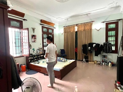Bán nhà ngõ 215 Định Công Thượng, 80m2, ô tô tránh, 17.5 tỷ 2
