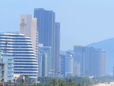 Biển nguyễn tất thành, nhà c4 kinh doanh, ngay trung tâm hải châu, đối diện khu phức hợp của vũ 3