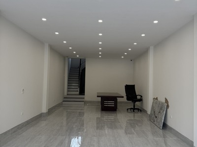 Mặt phố nguyễn văn cừ 35tỷ 85m mặt tiền 5m kinh doanh,vỉa hè,long biên 2