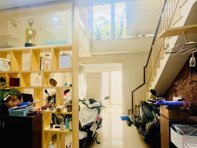 Trung tâm tân bình   4 tầng btct   ngang 4.3m vuông   5pn   sổ đẹp   chỉ 8 tỷ tl. 2