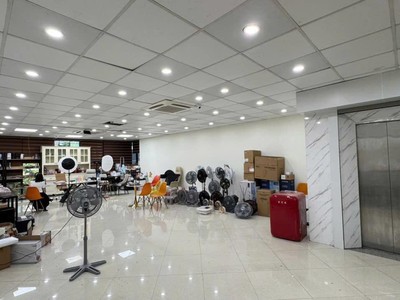 Bán nhà  mặt phố lạc long quân   vỉa hè đá bóng kinh doanh- thang máy hiện đại 150m 7tầng 62.5 tỷ 1