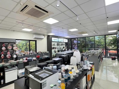 Bán nhà  mặt phố lạc long quân   vỉa hè đá bóng kinh doanh- thang máy hiện đại 150m 7tầng 62.5 tỷ 2