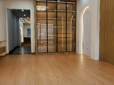 Bán nhà bồ đề 23 tỷ 71m mặt tiền 5m ngõ ô tô,long biên 2